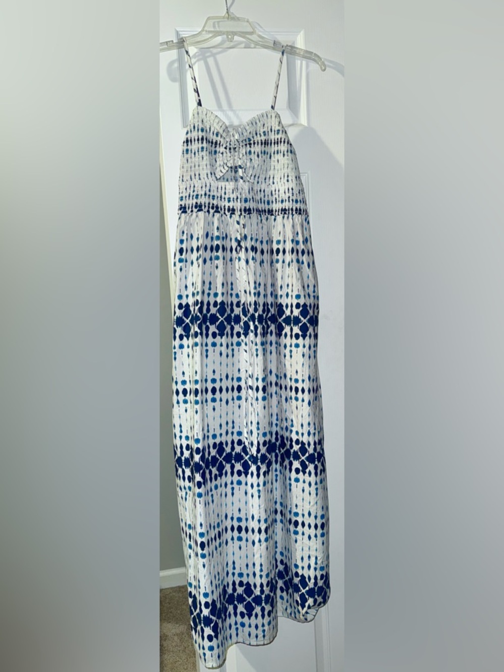 Universal Thread White and Blue Tie-Dye Maxi Dress